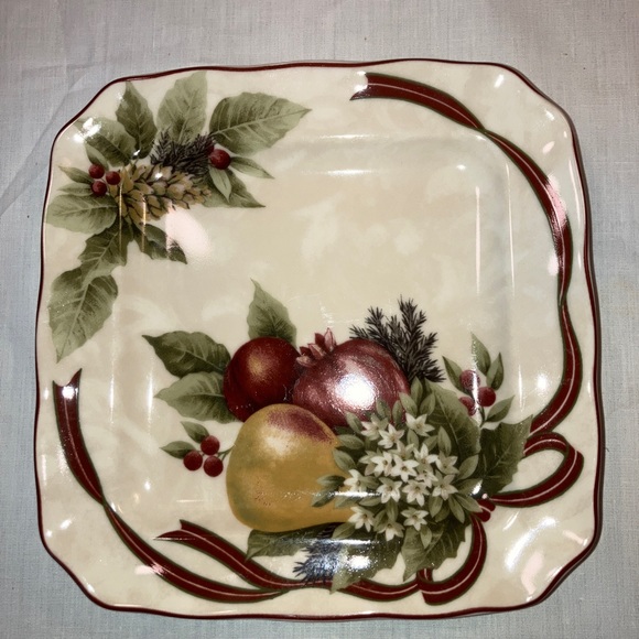 Set of 3 222 Fifth Yuletide Celebration Appetizer/Desert Plates. - Picture 5 of 8